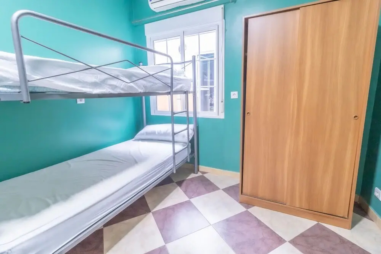 Albergue Rojo Plata by Vivere Stays - Hostel