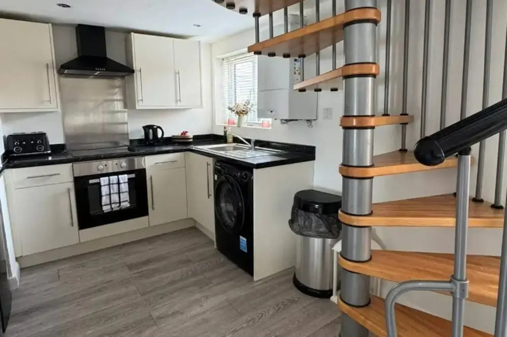 Charming Middlewich House - Sleeps 4