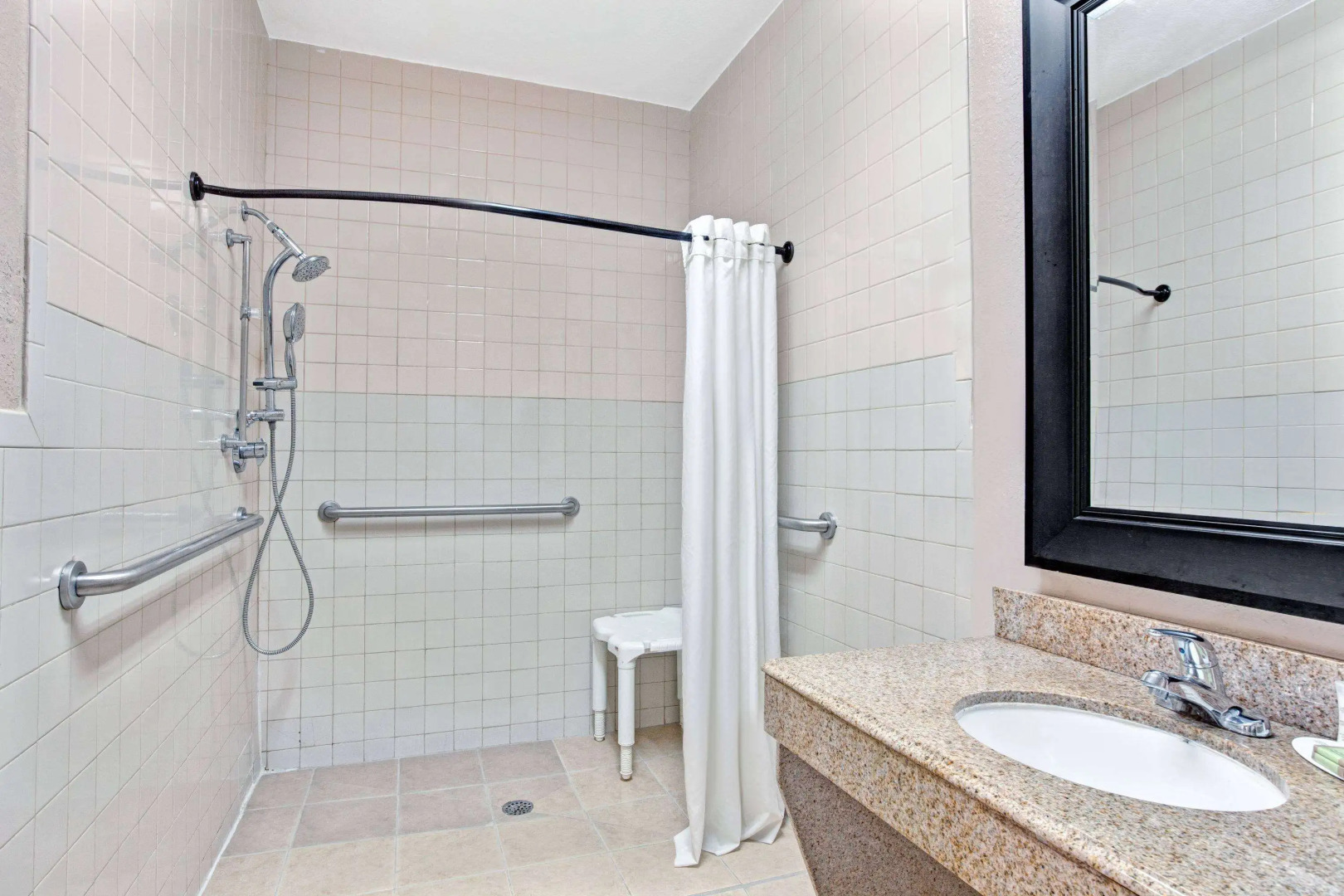 Super 8 by Wyndham Galveston