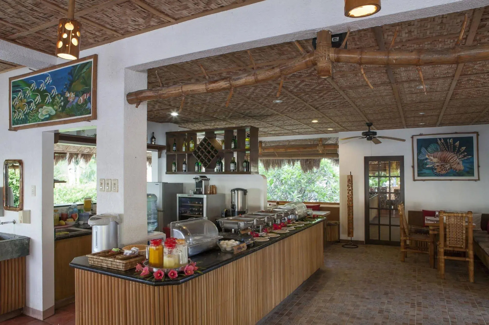 Pura Vida Beach & Dive Resort