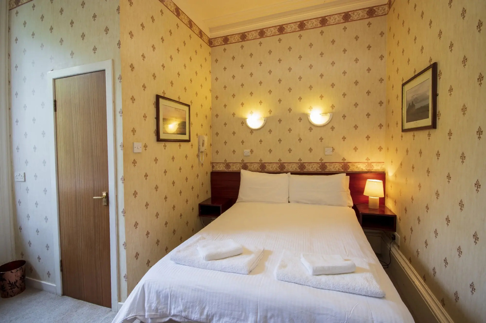 The Stromness Hotel by Paymán Club