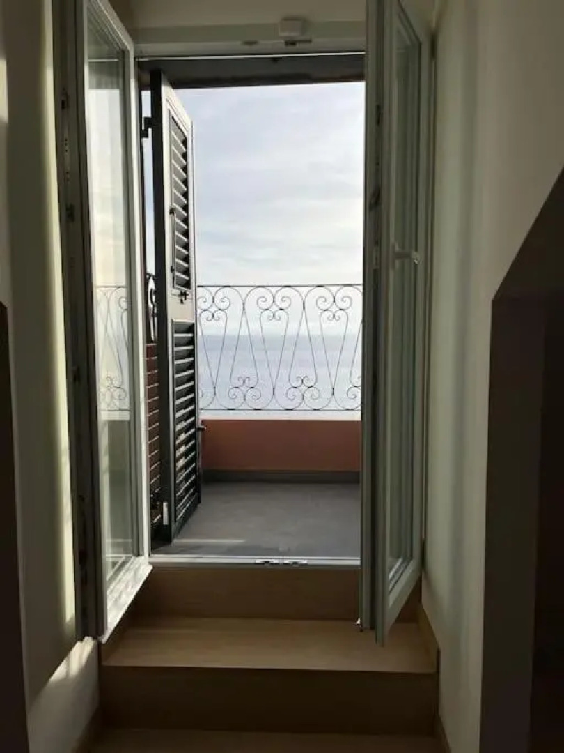 Rose Attico magnifica vista mare parcheggio privato 2 minuti dalla spiaggia