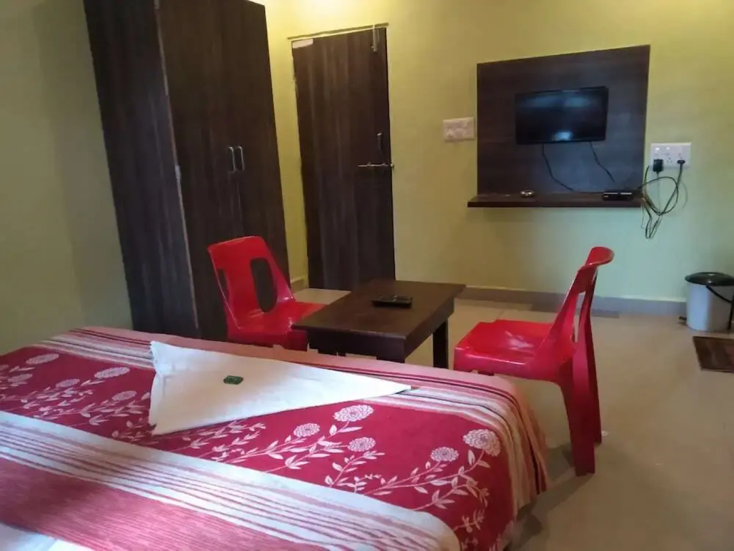 Hotel Savali Lodging