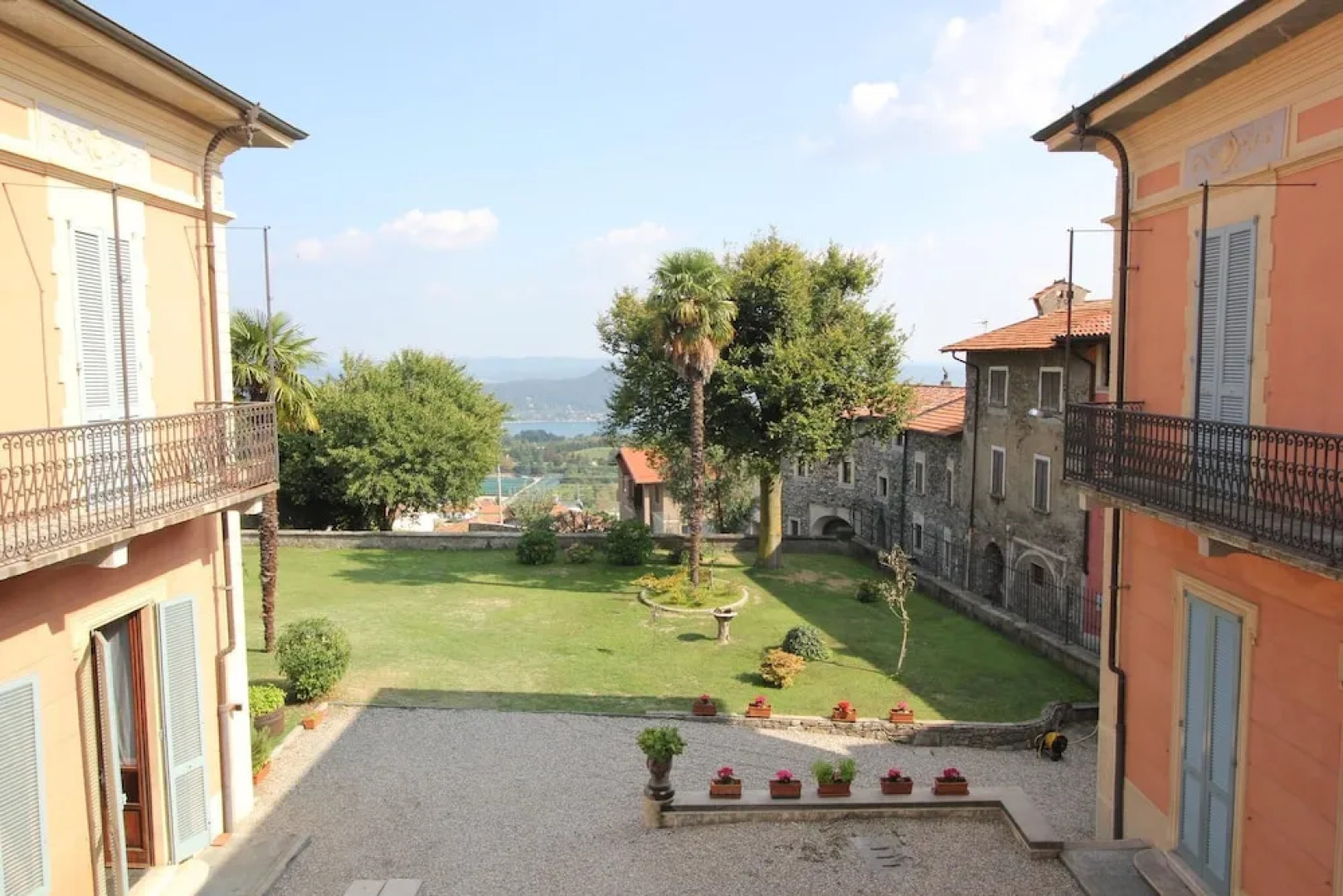 La Dimora dei Ciliegi, Charming Apartment Overlooking Lake Maggiore