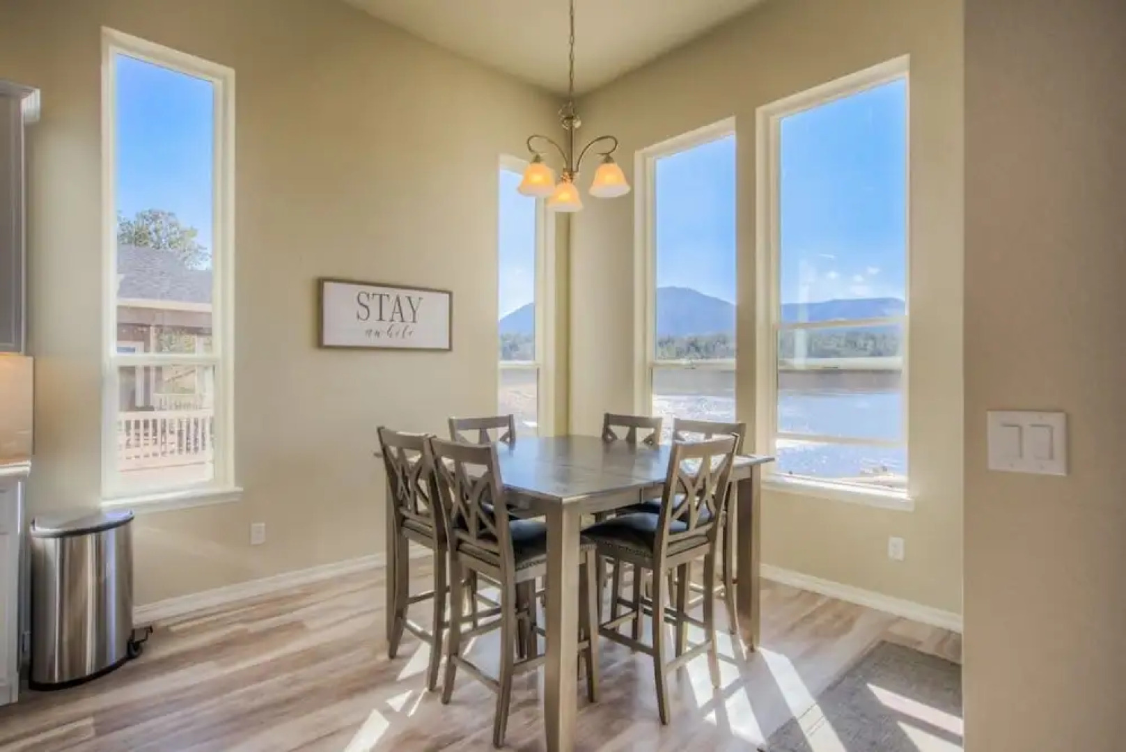 5BD Lakeside Mountain Spectacularhot Tubluxury