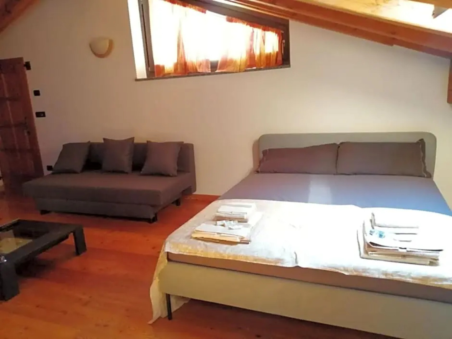 Mansarda Chanoux Cir N 0027