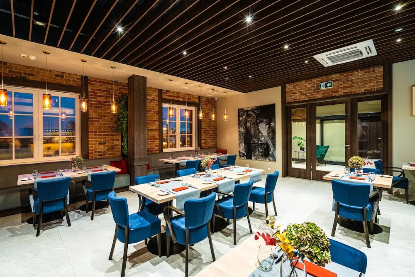 Sezony. Restauracja i Hotel