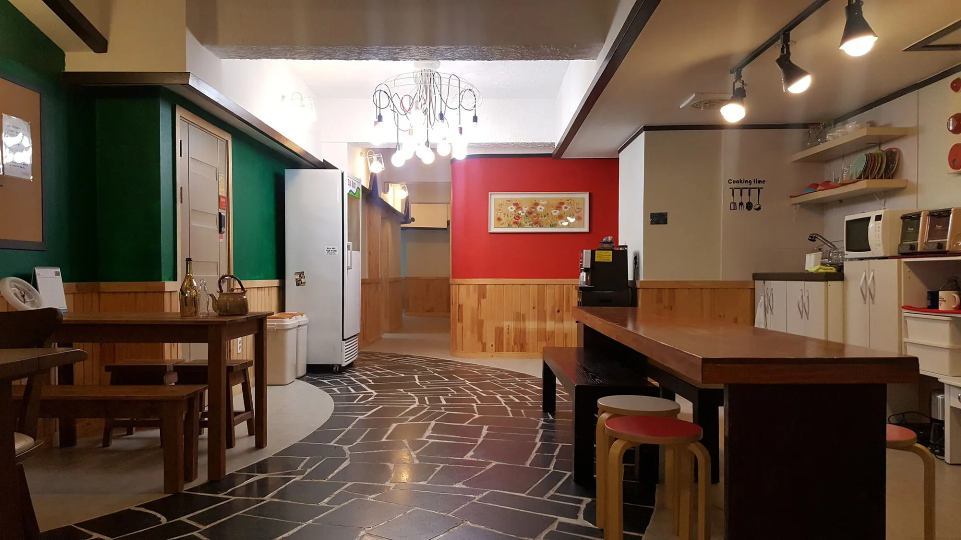 Dongbaekseom Guest House