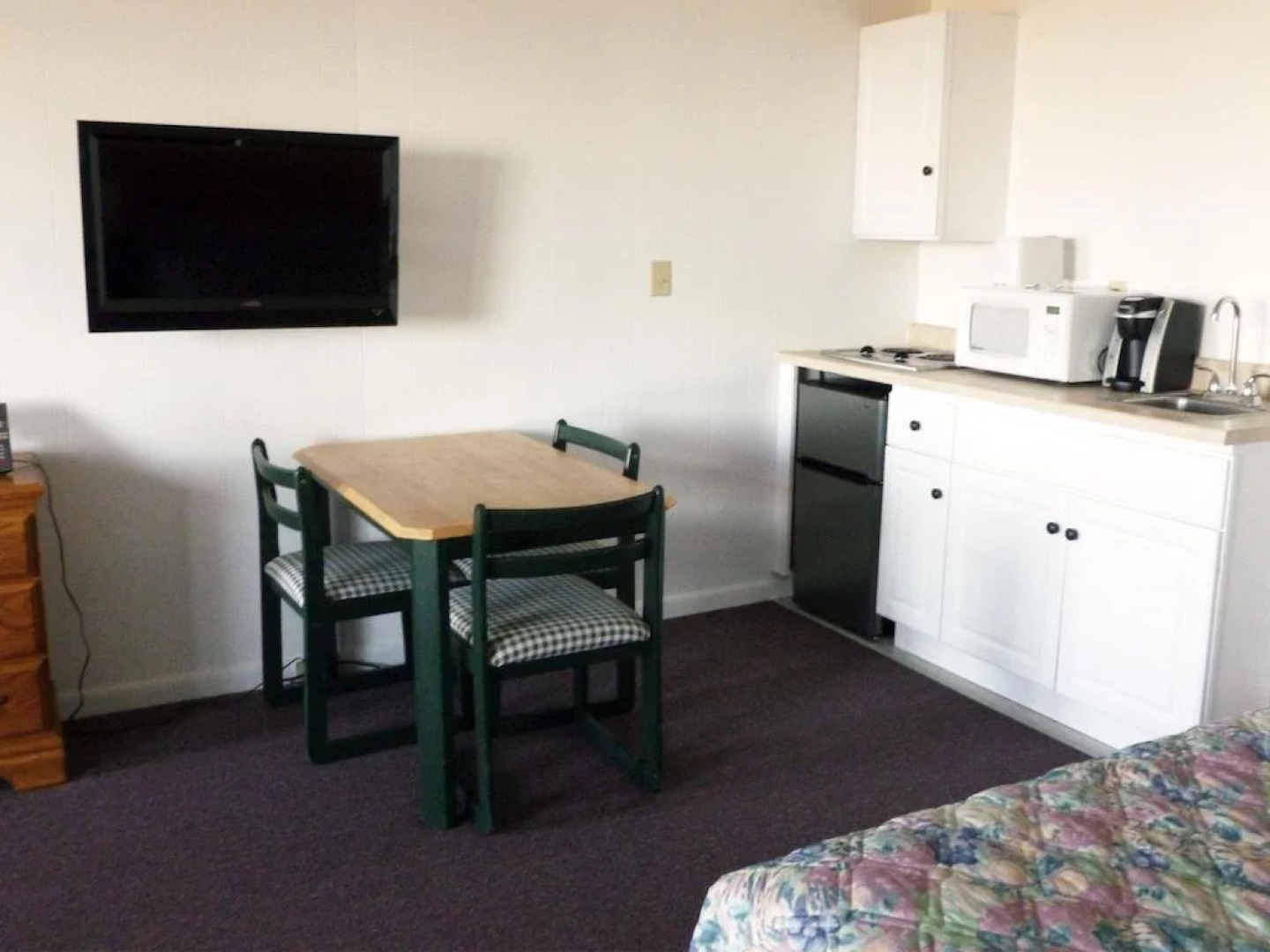 Copley LaReine Motel