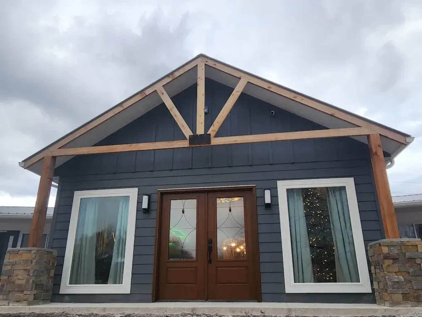The Lakehouse Inn at Sledd Creek
