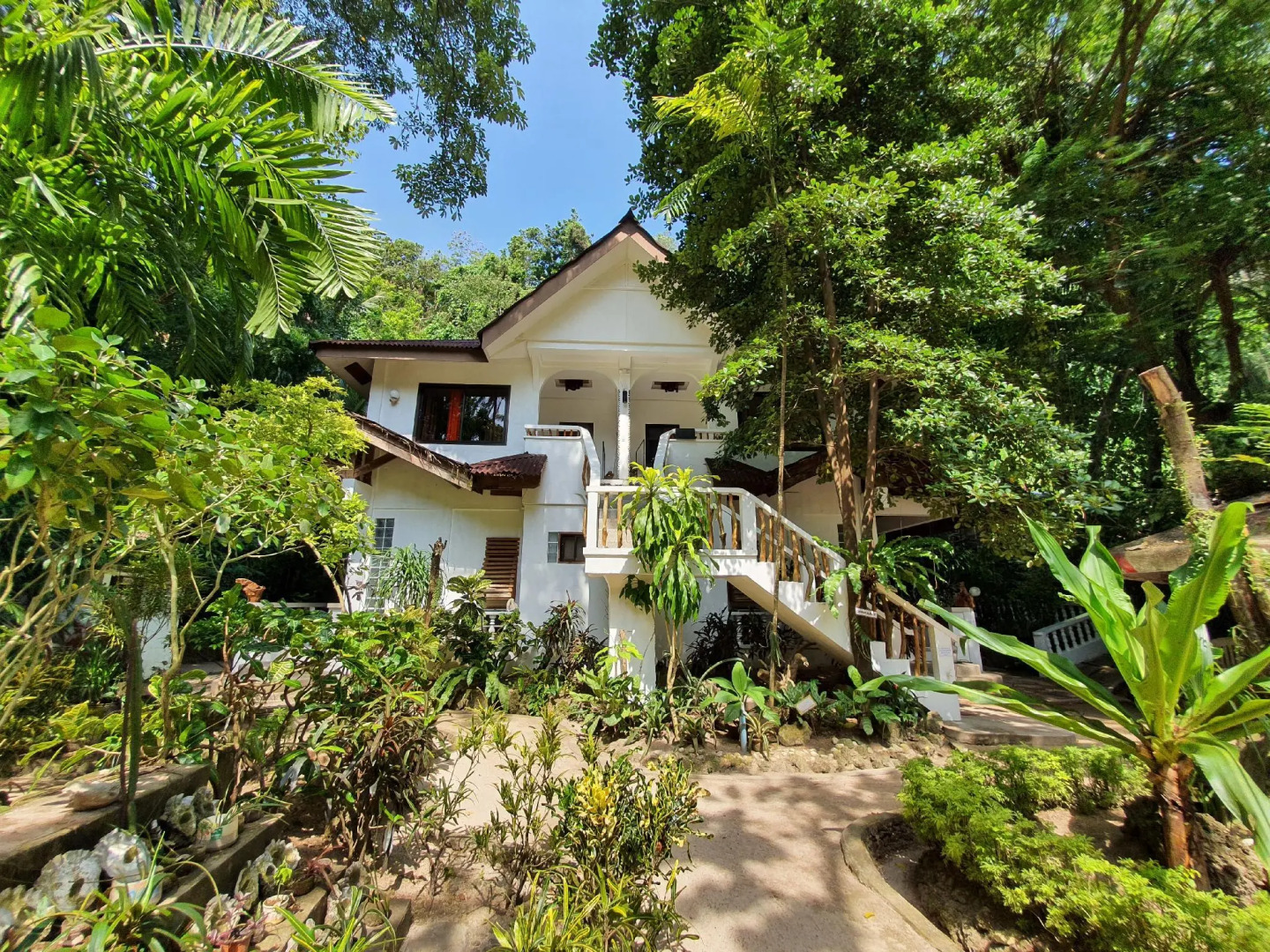 CocoLoco Boracay Beach Resort