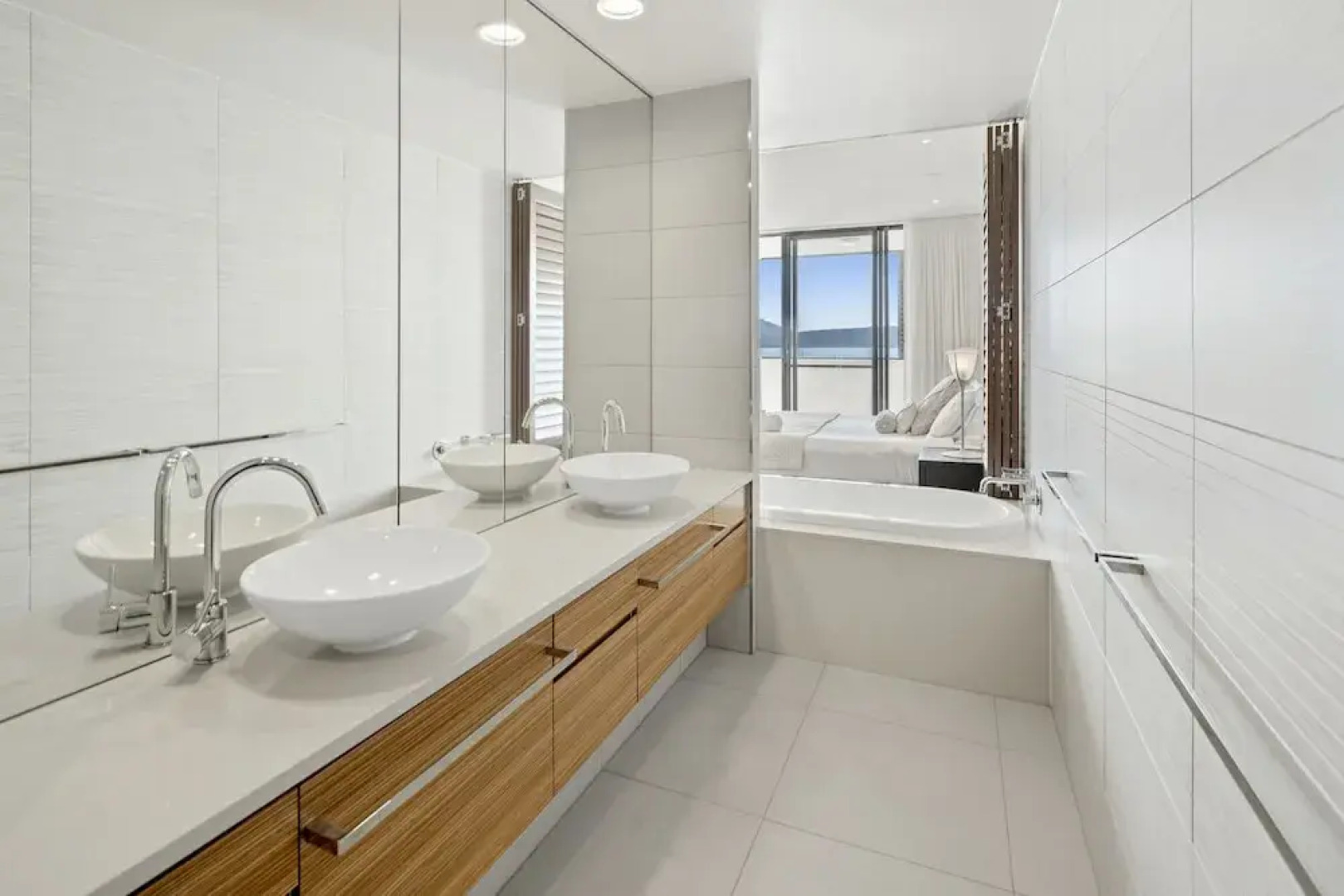 Unit 80 3 B/R Lux Ocean View