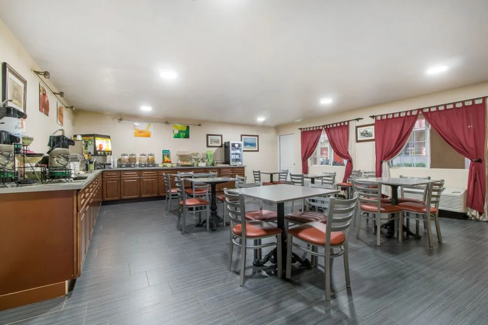 Quality Inn & Suites Redwood Coast
