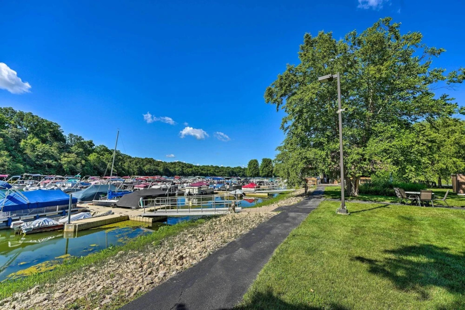 Family-friendly Galena Townhome w/ Community Pools