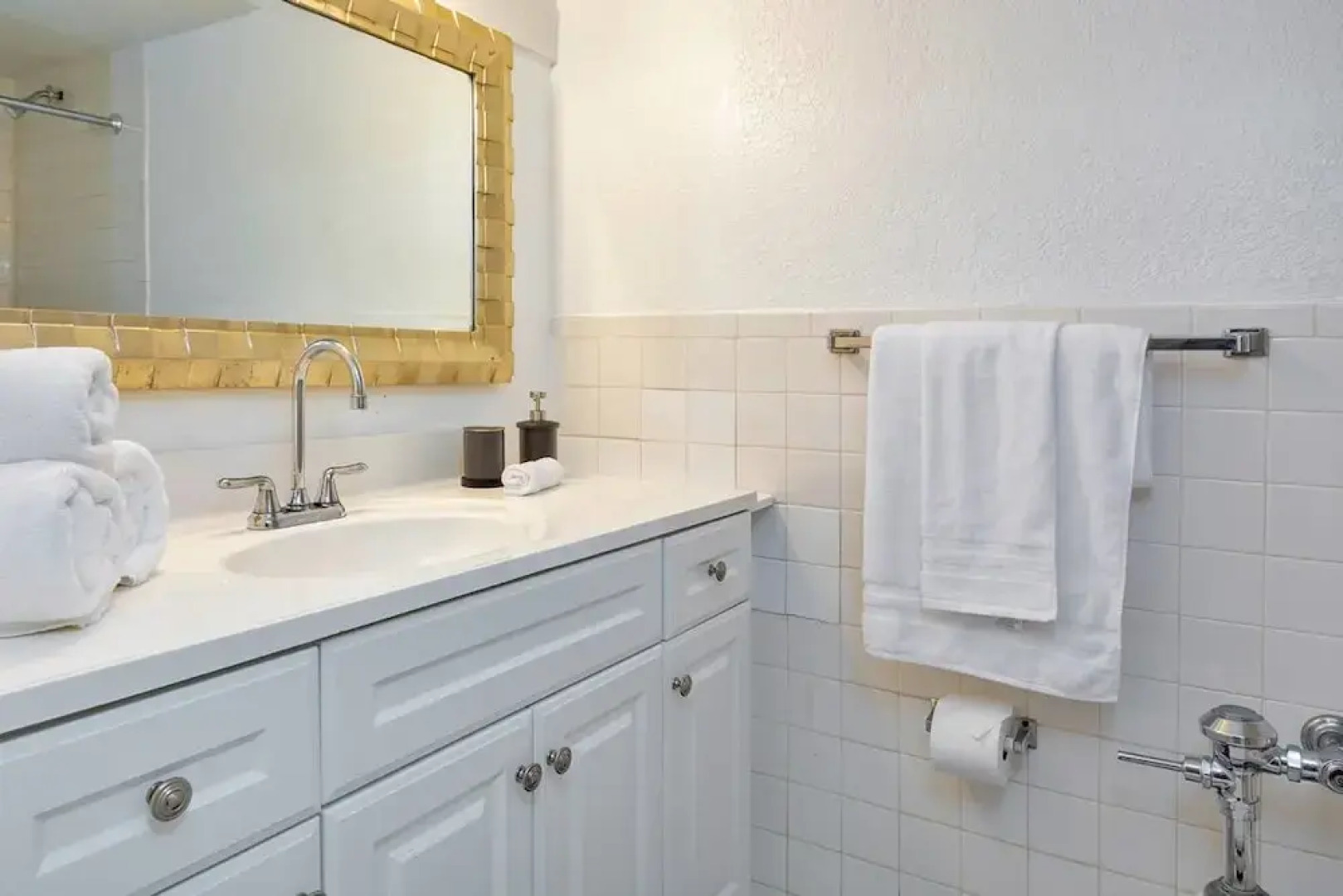 Amazing 1br apartment with pool, Hallandale Beach!