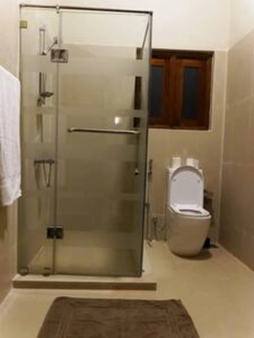 MYH - Lake Front Pvt Villa