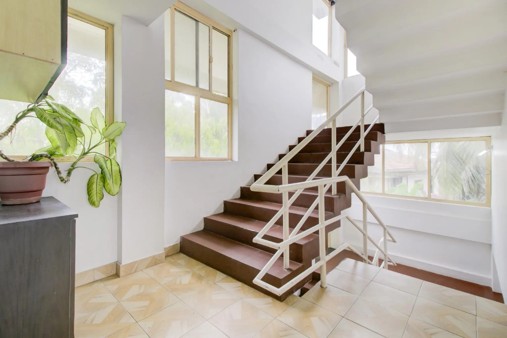 CAPITAL O75308 Floatel International Beach Resort