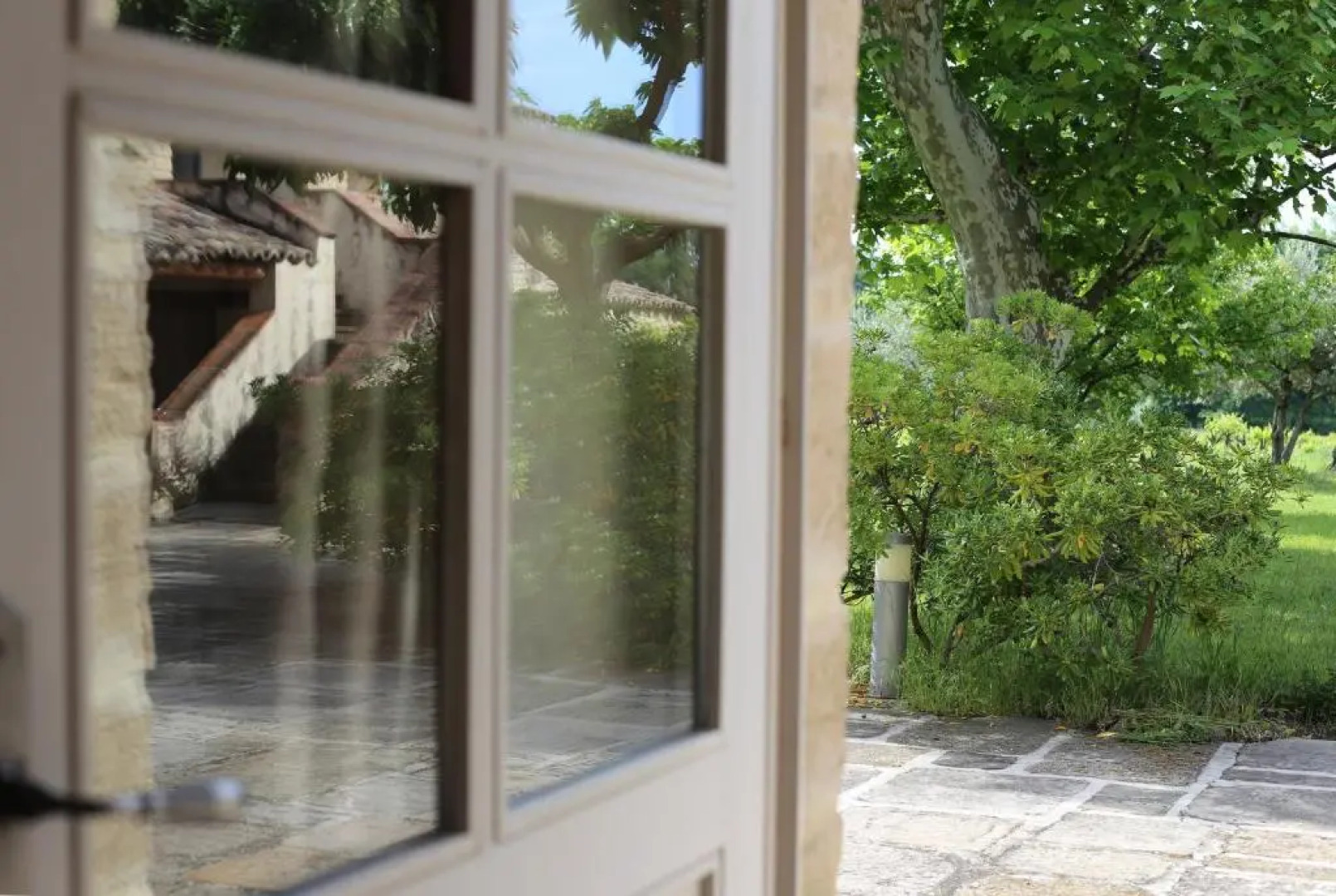 DOMAINE de MAS CARON Gîte 4* au pied du Ventoux en Provence