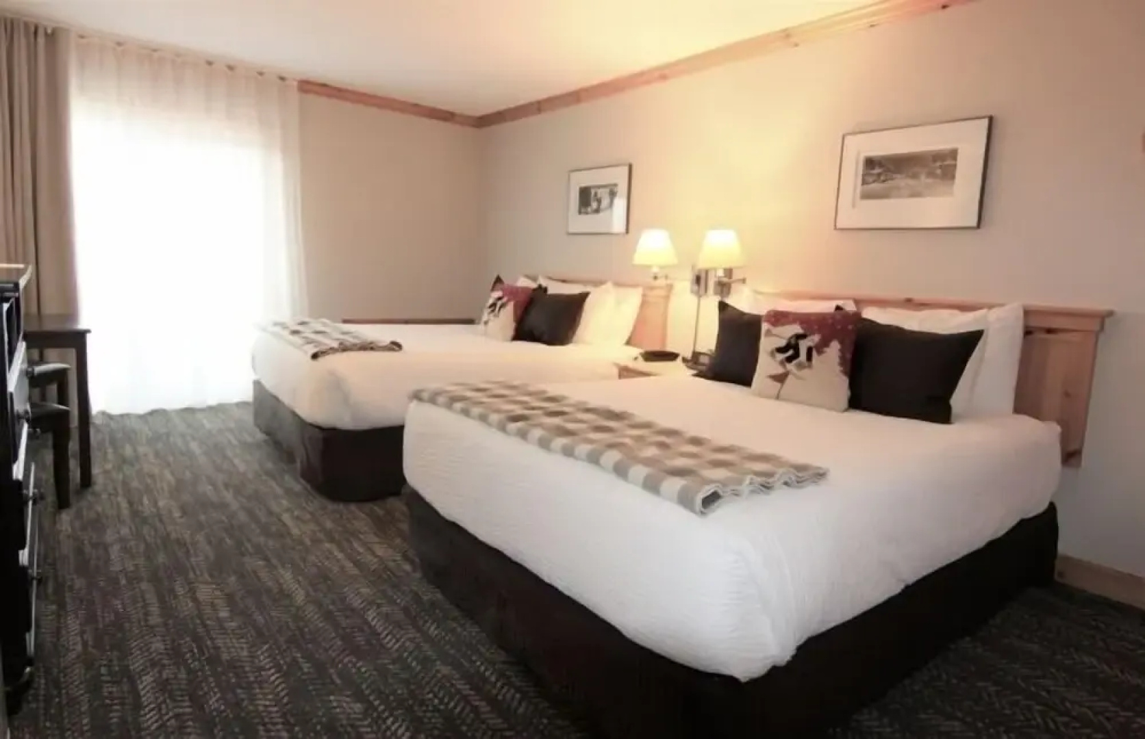 Schweitzer Mountain Resort Selkirk Lodge