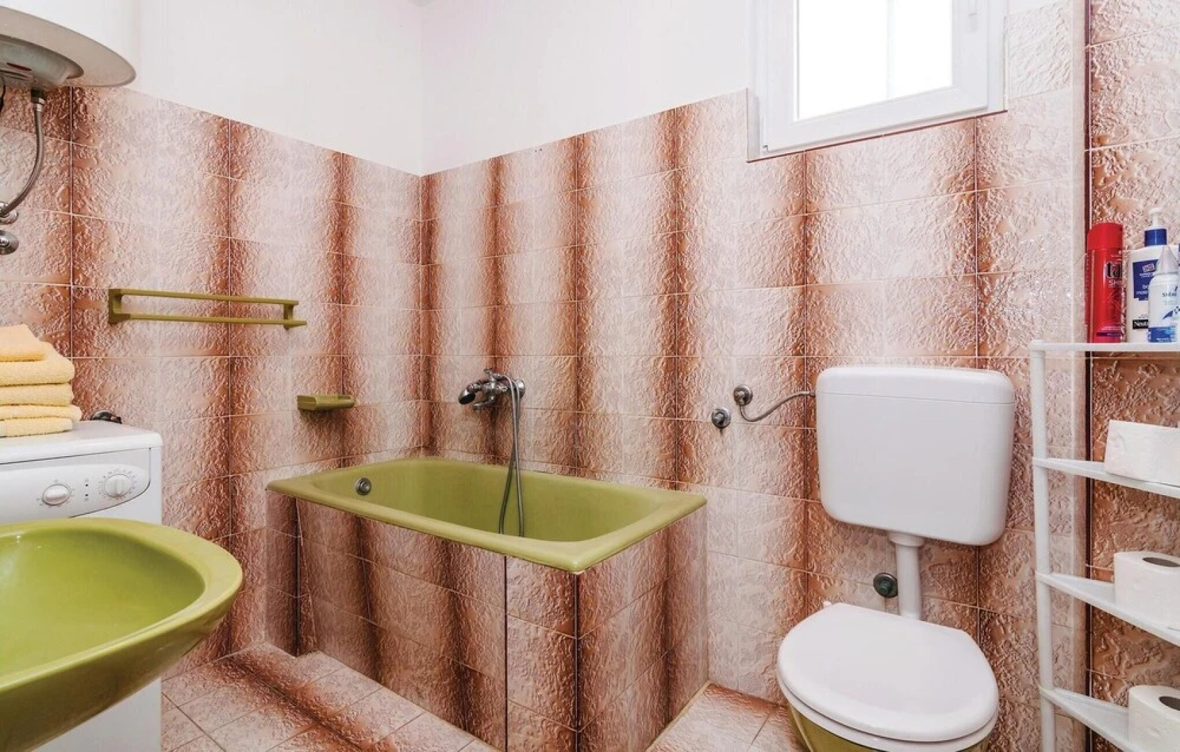 Amazing Apartment in Turanj With 2 Bedrooms and Wifi