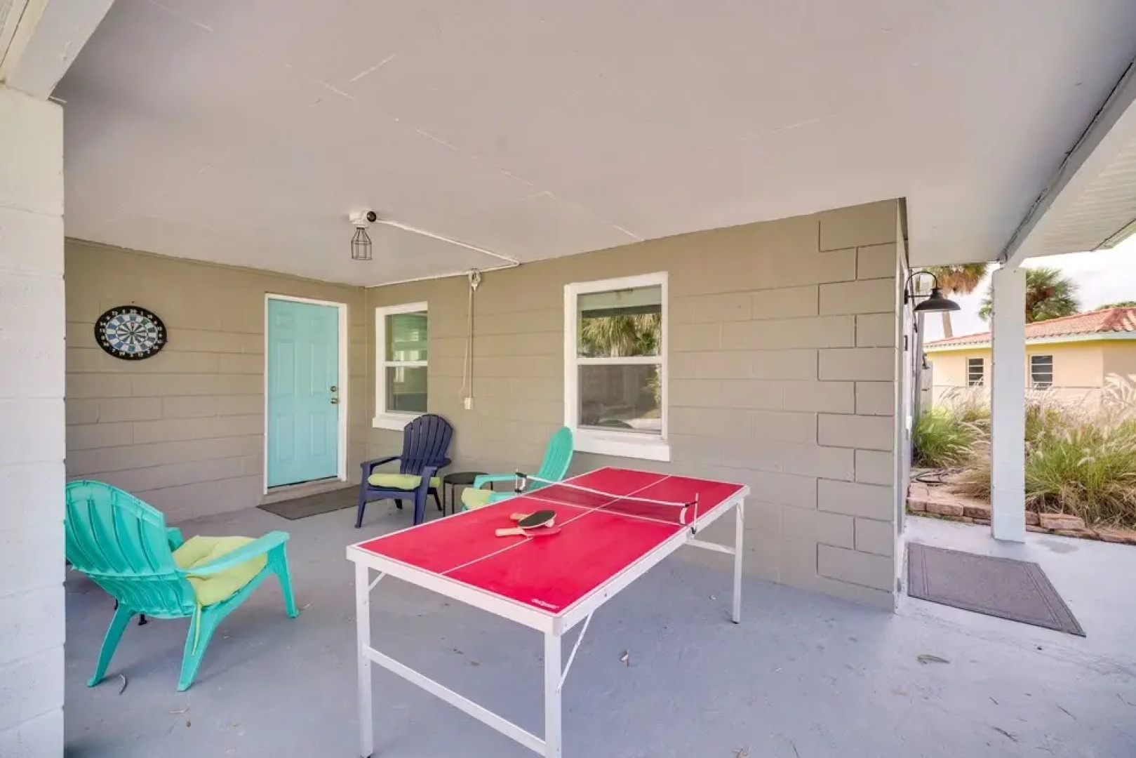 Chic Melbourne Cottage w/ Fire Pit, 4 Mi to Beach!