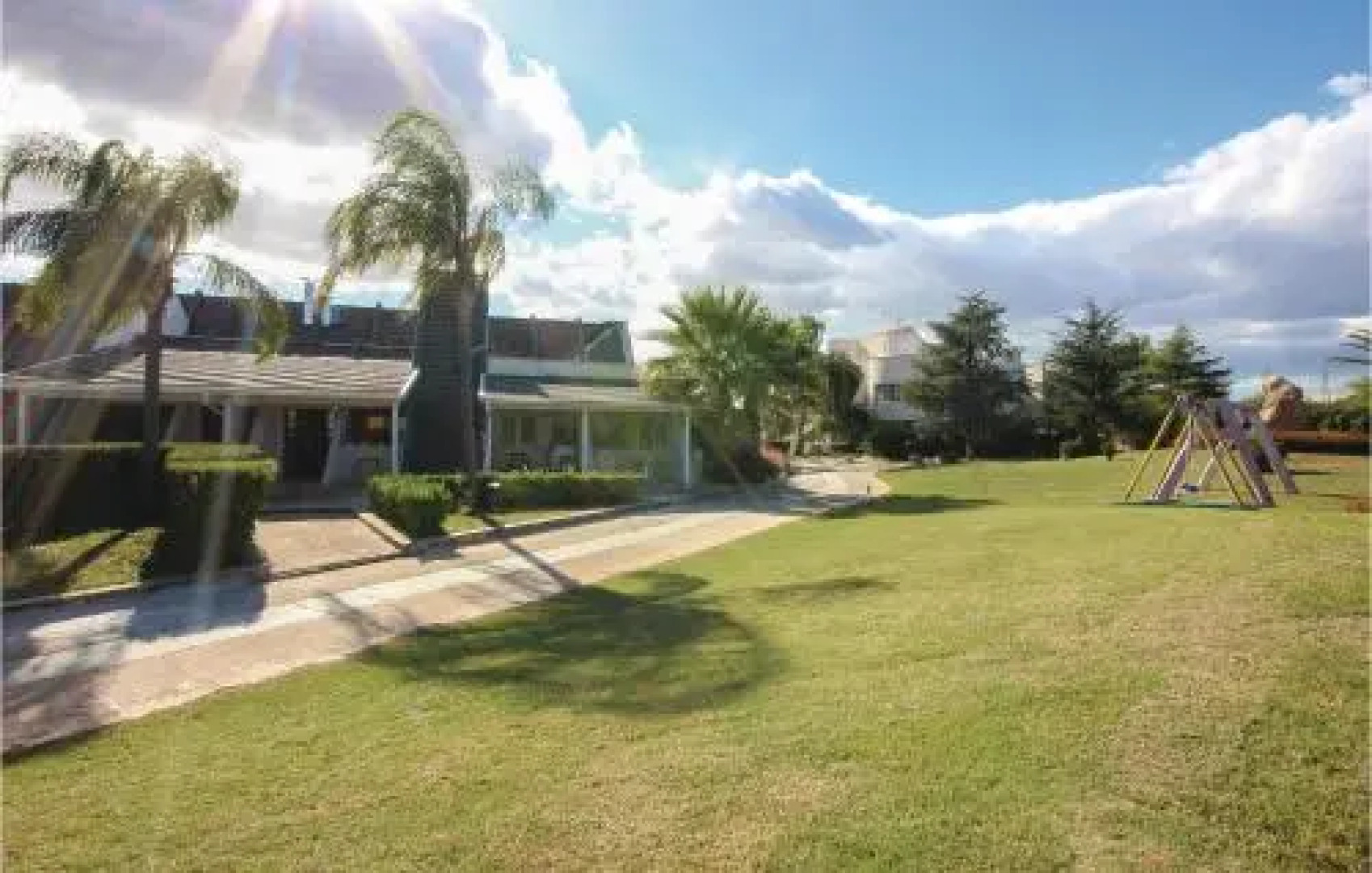 Four Bedroom Holiday Home in Vittoria