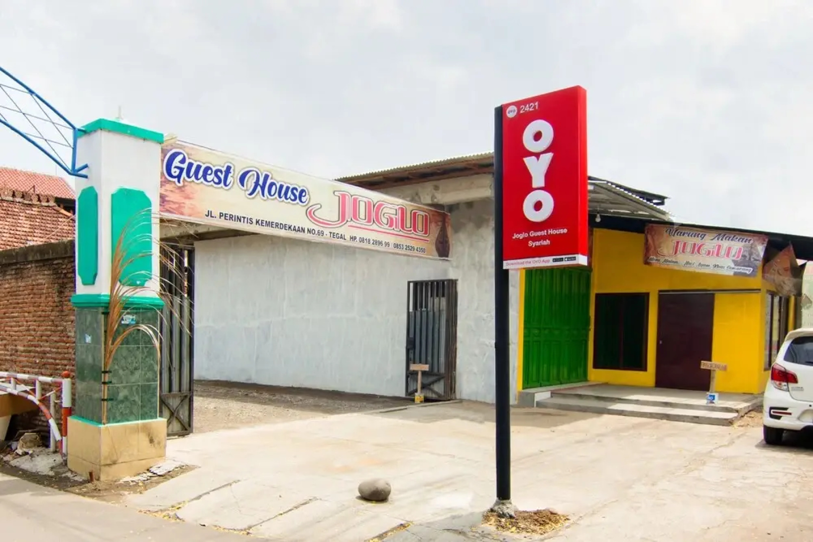 OYO 2421 Joglo Guest House Syariah