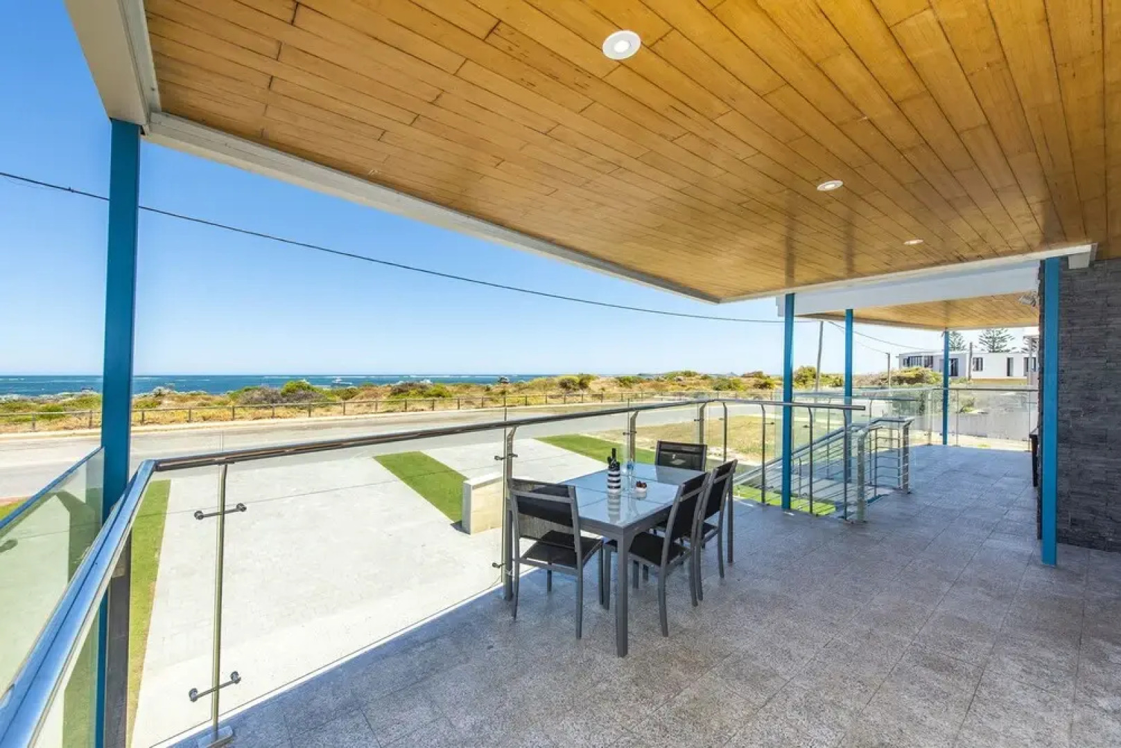 Ocean Surf - Luxury Apartment With Ocean Views