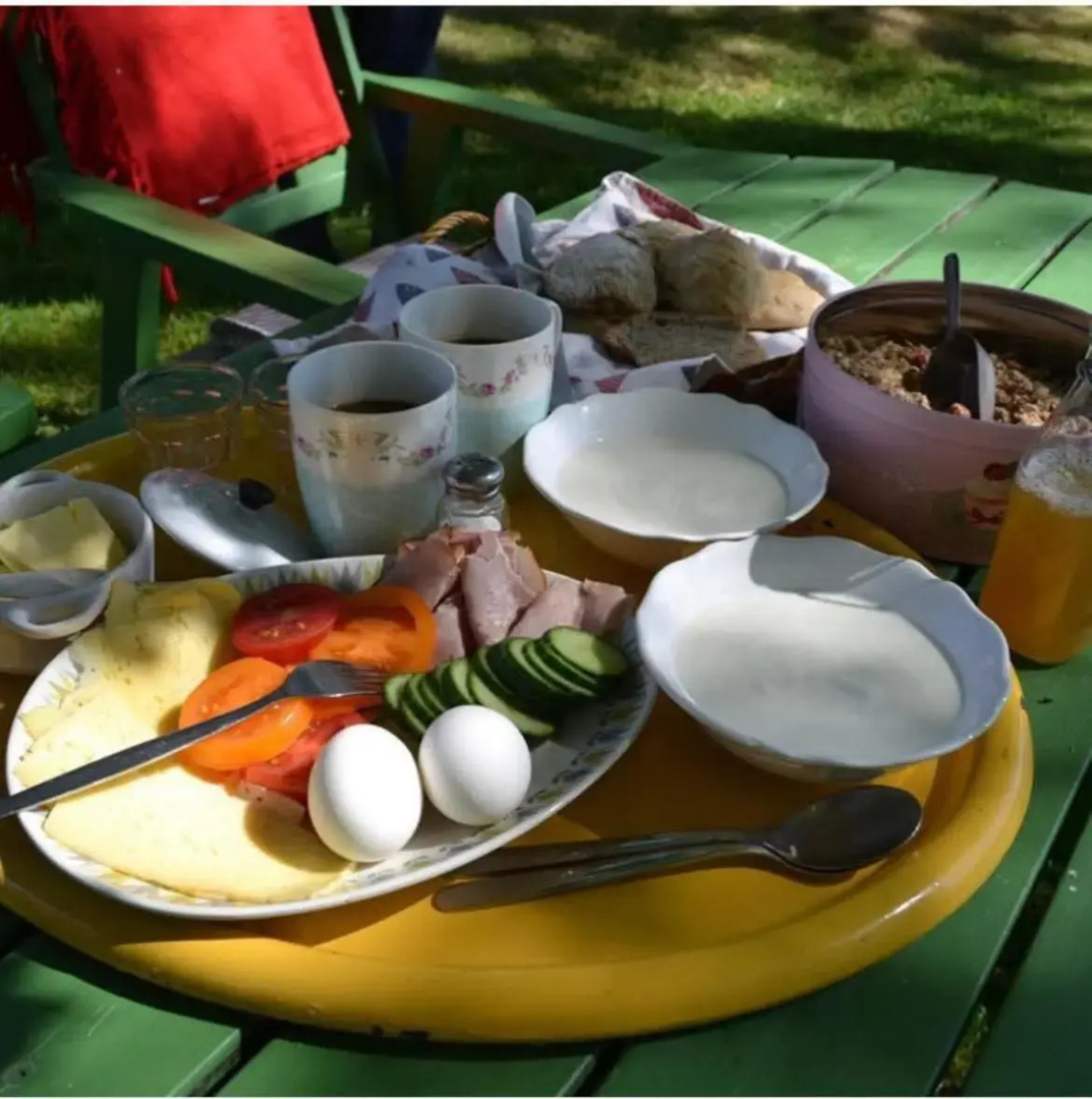 Bull-August gård vandrarhem/hostel