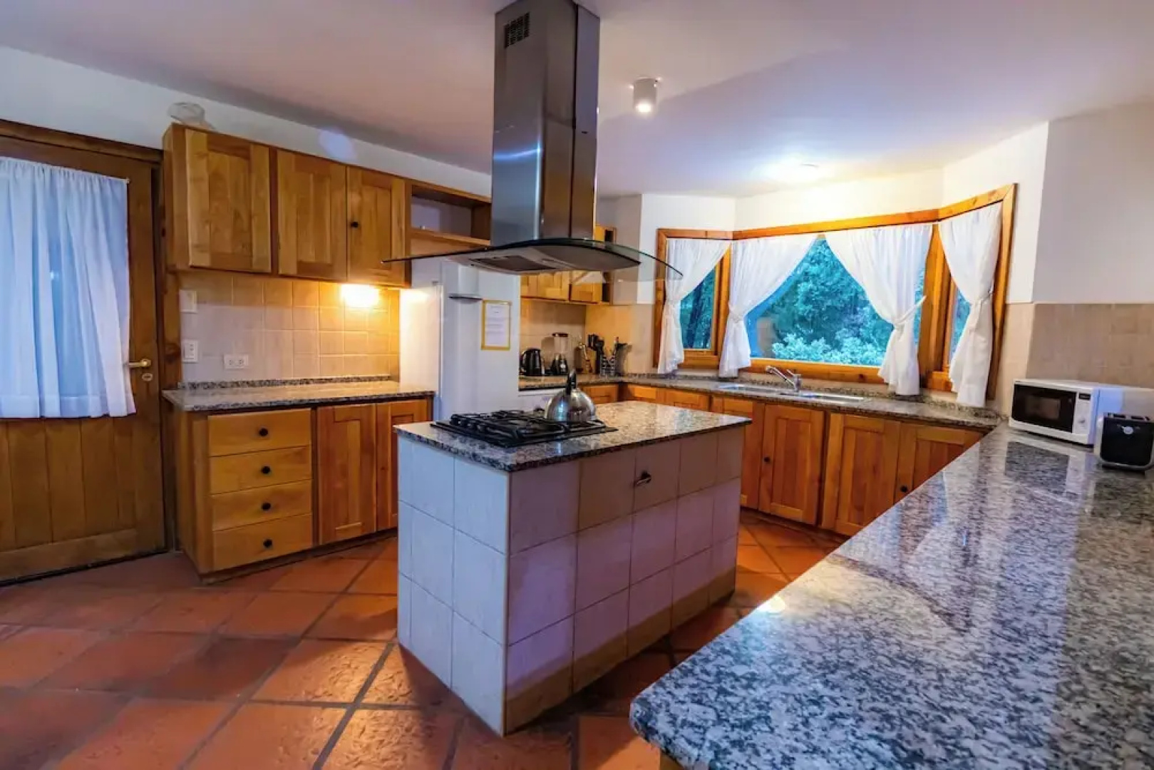Amazing 5 Bedrooms Chalet in Villa Traful VT1 by Apartments Bariloche