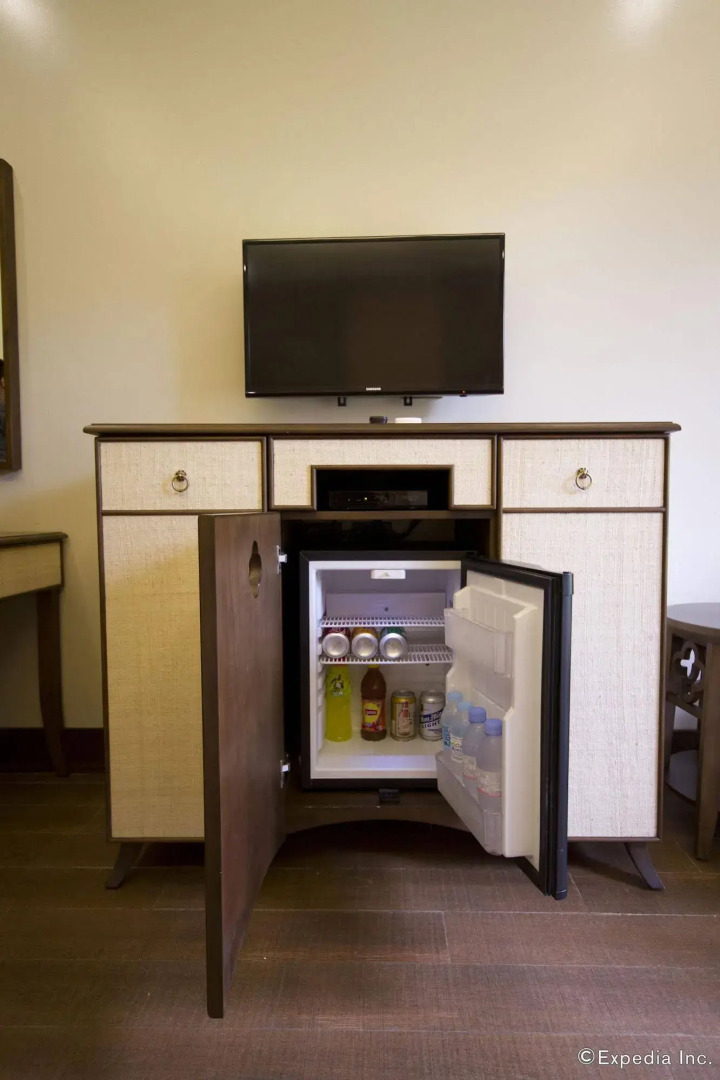 Montebello Villa Hotel