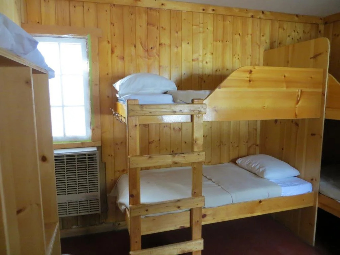 HI-Rampart Creek Hostel