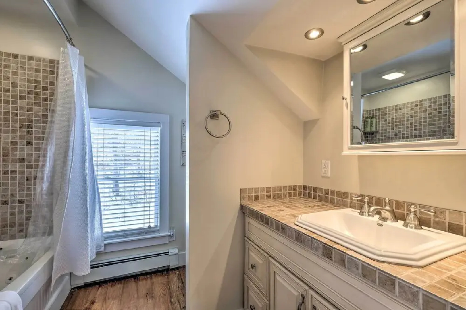 Warrensburg Home ~ 6 Mi to Lake George!