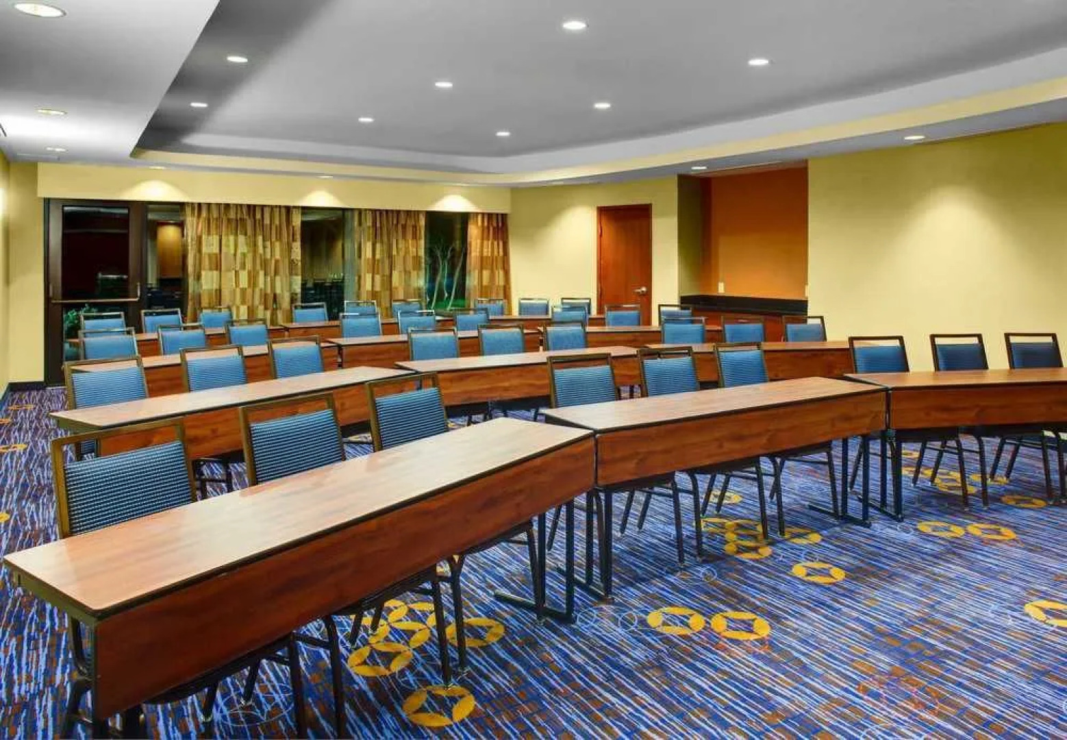 Courtyard High Point