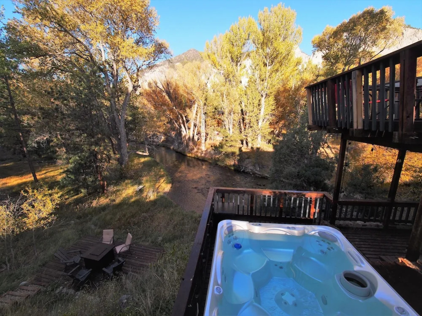 Rippling Waters- 4 Bedroom With hot tub on Chalk Creek 4 Bedrooms 2 Ba