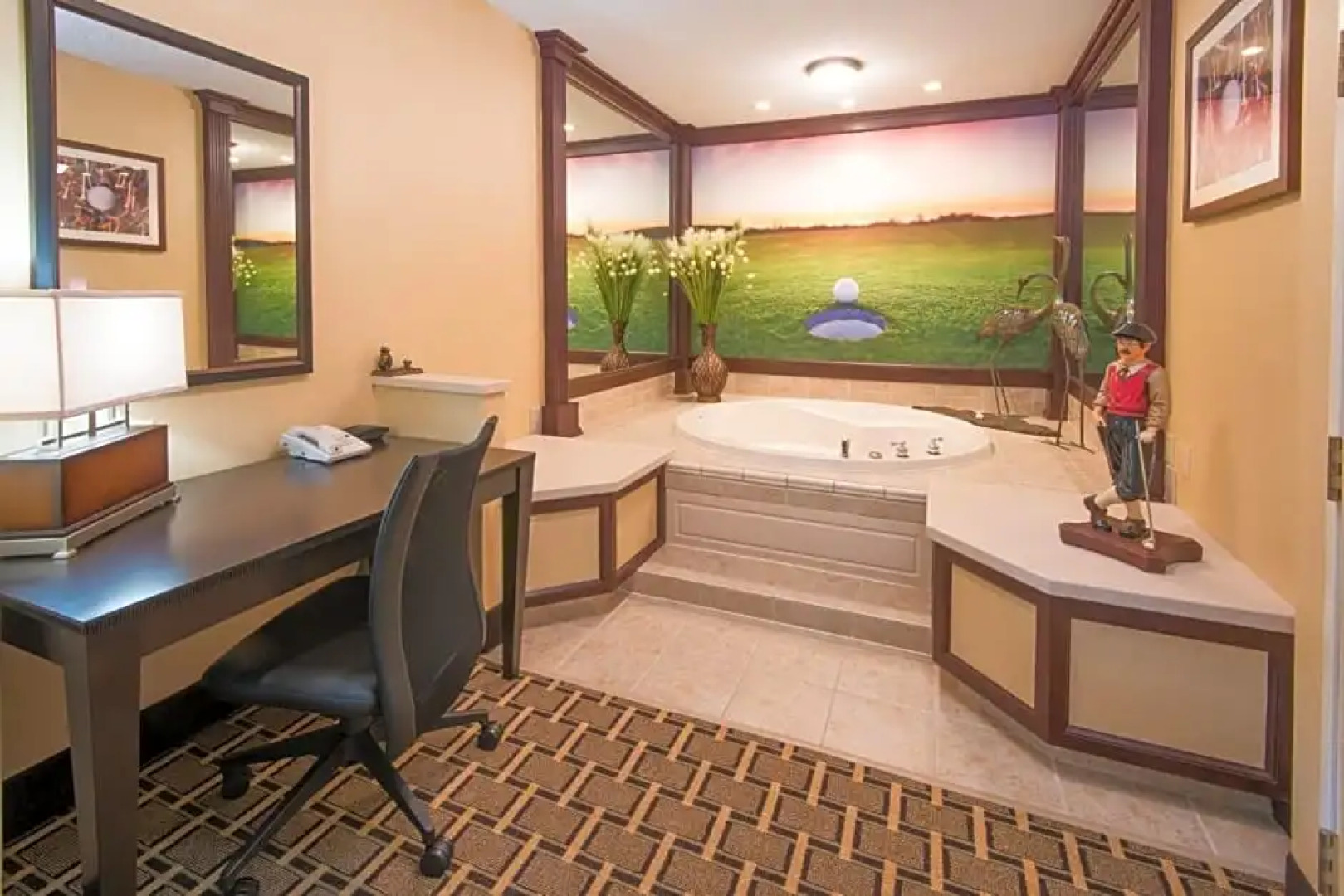 Holiday Inn Express Hotel & Suites Sharon-Hermitage