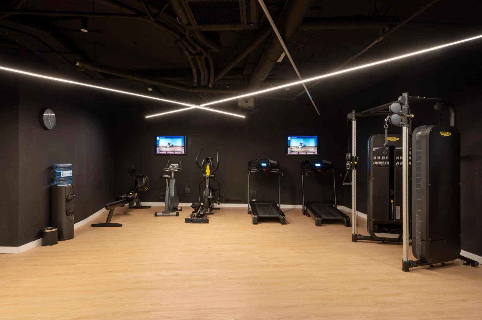 Sesimbra Oceanfront Hotel