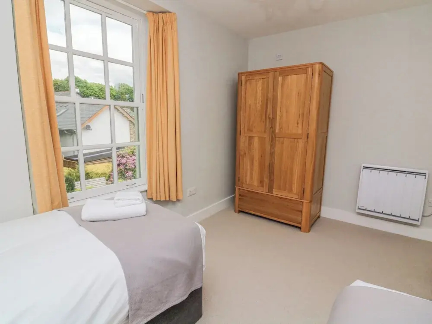 4 The Manor House Hillfield Village