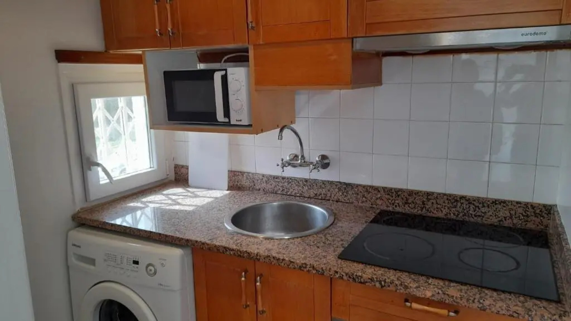 Carcavelos Surf Beach House