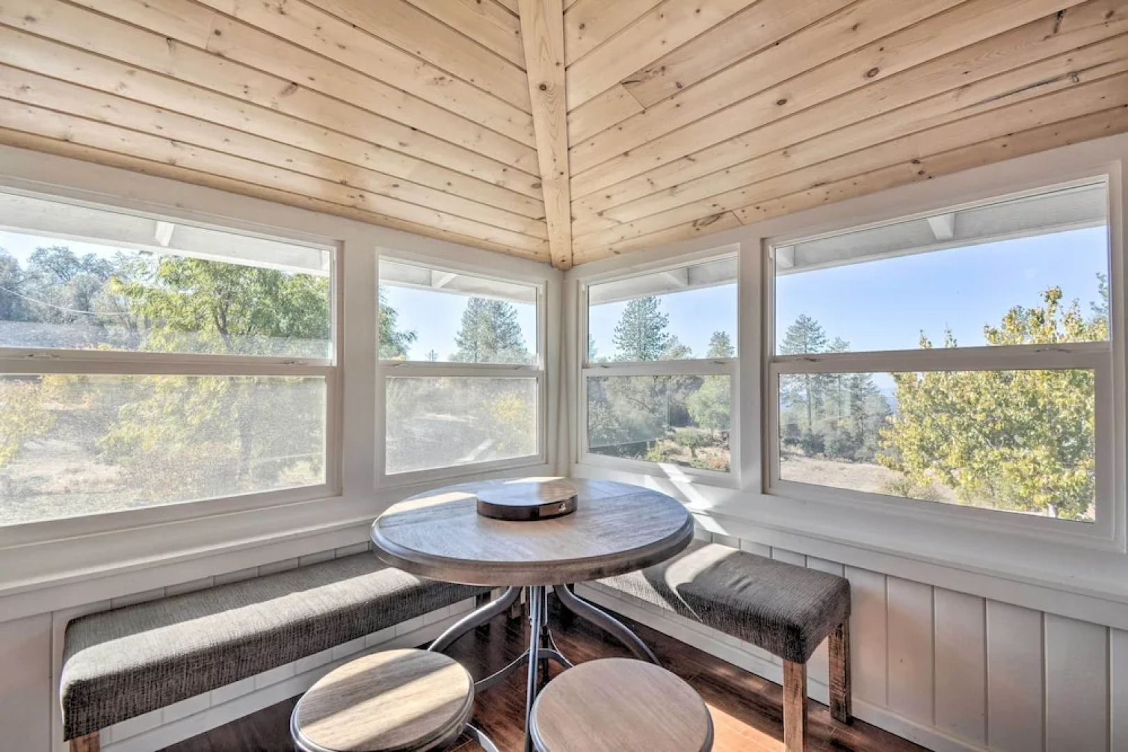 Historic Mariposa Stagecoach Stop w/ Gas Fire Pit!