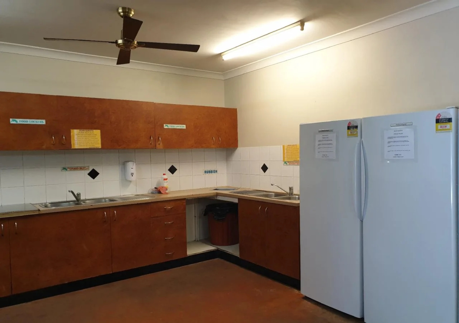 Travellers Paradise Heritage Historical Place - Hostel