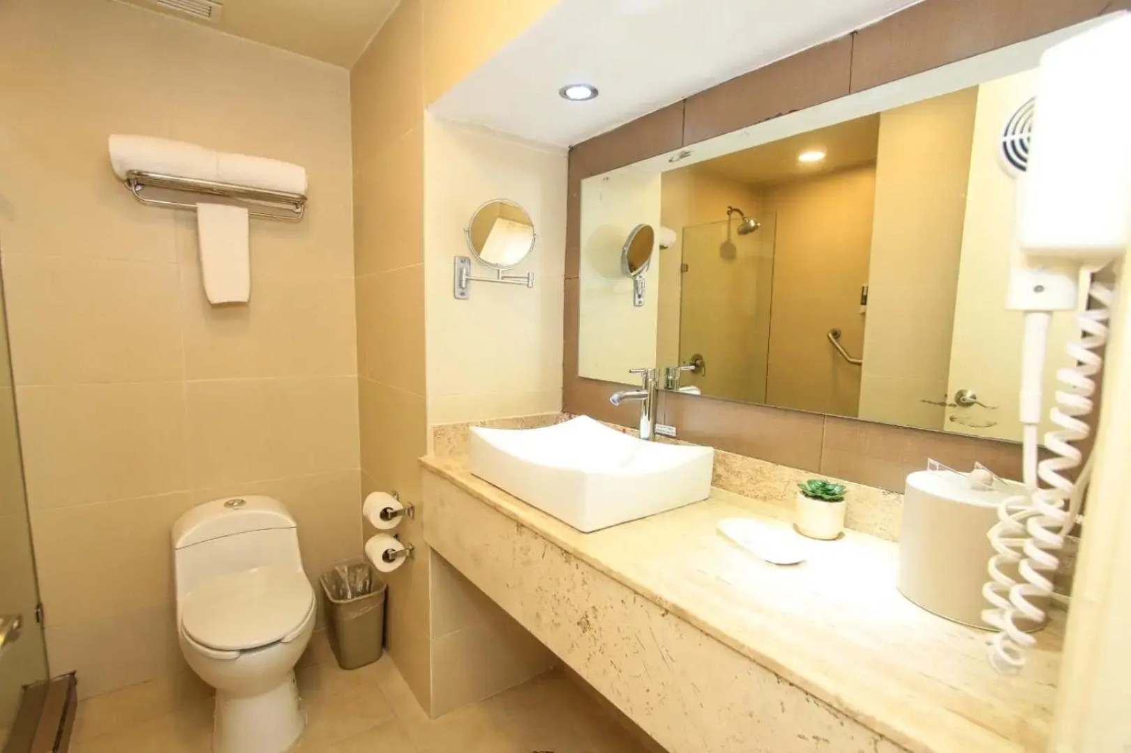 Binniguenda Huatulco & Beach Club