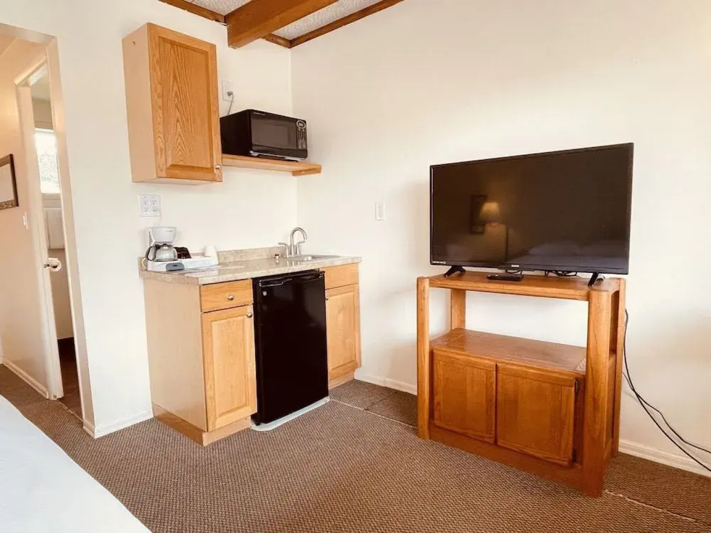 Pacific Motel and RV Park