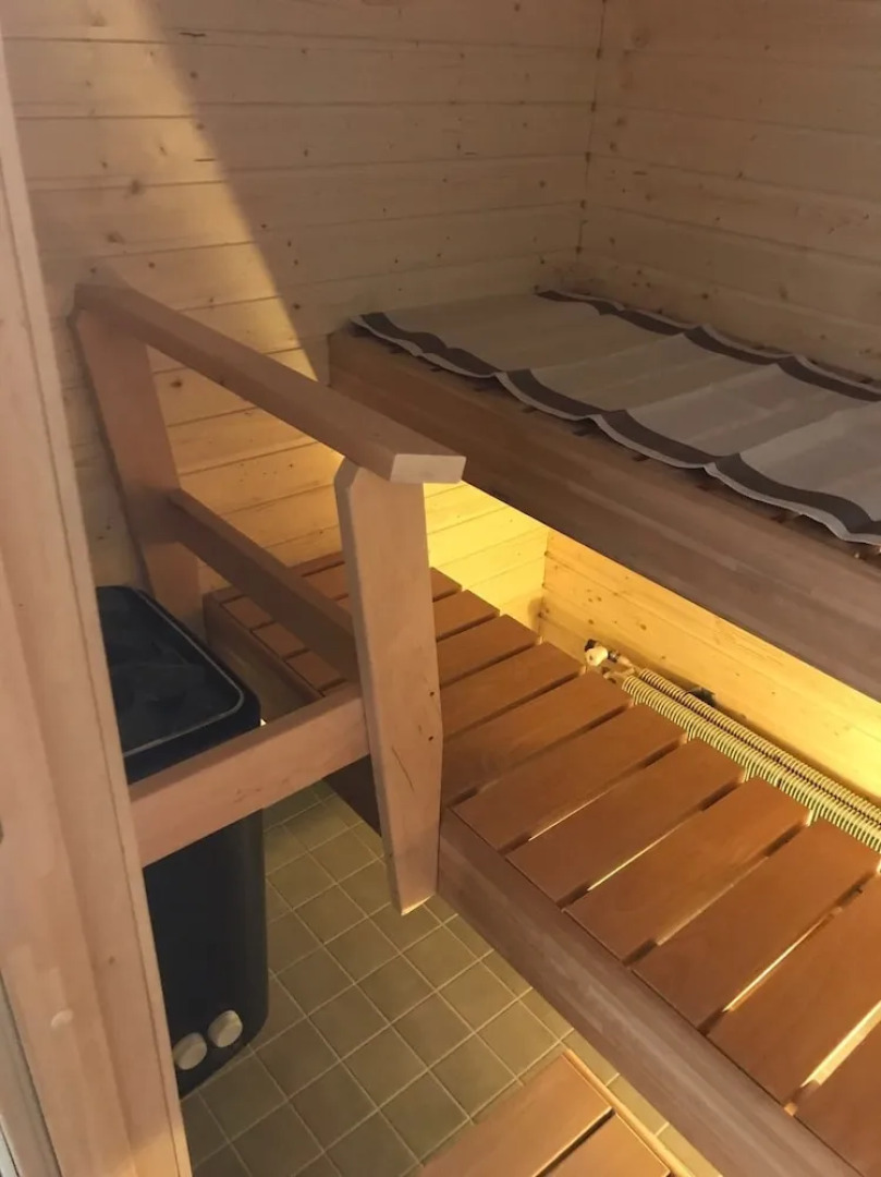 SSA Spot Bright 1-room apartment 5004B10