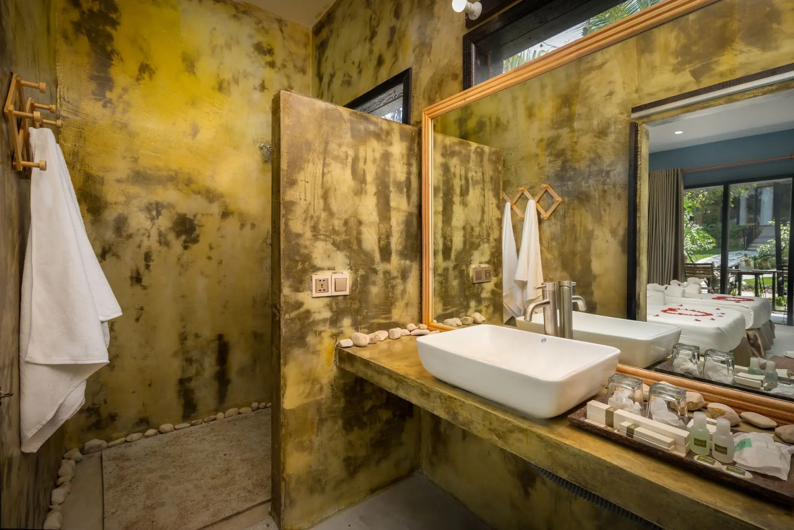 Koh Rong Hill Beach Resort