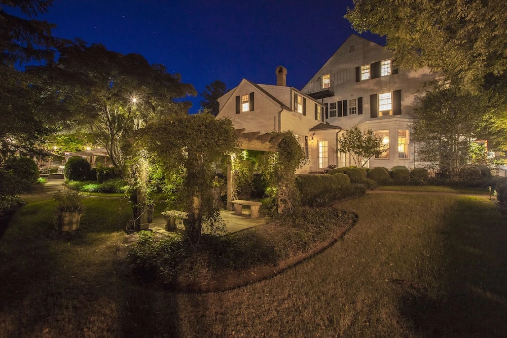 The 1770 House Restaurant & Inn