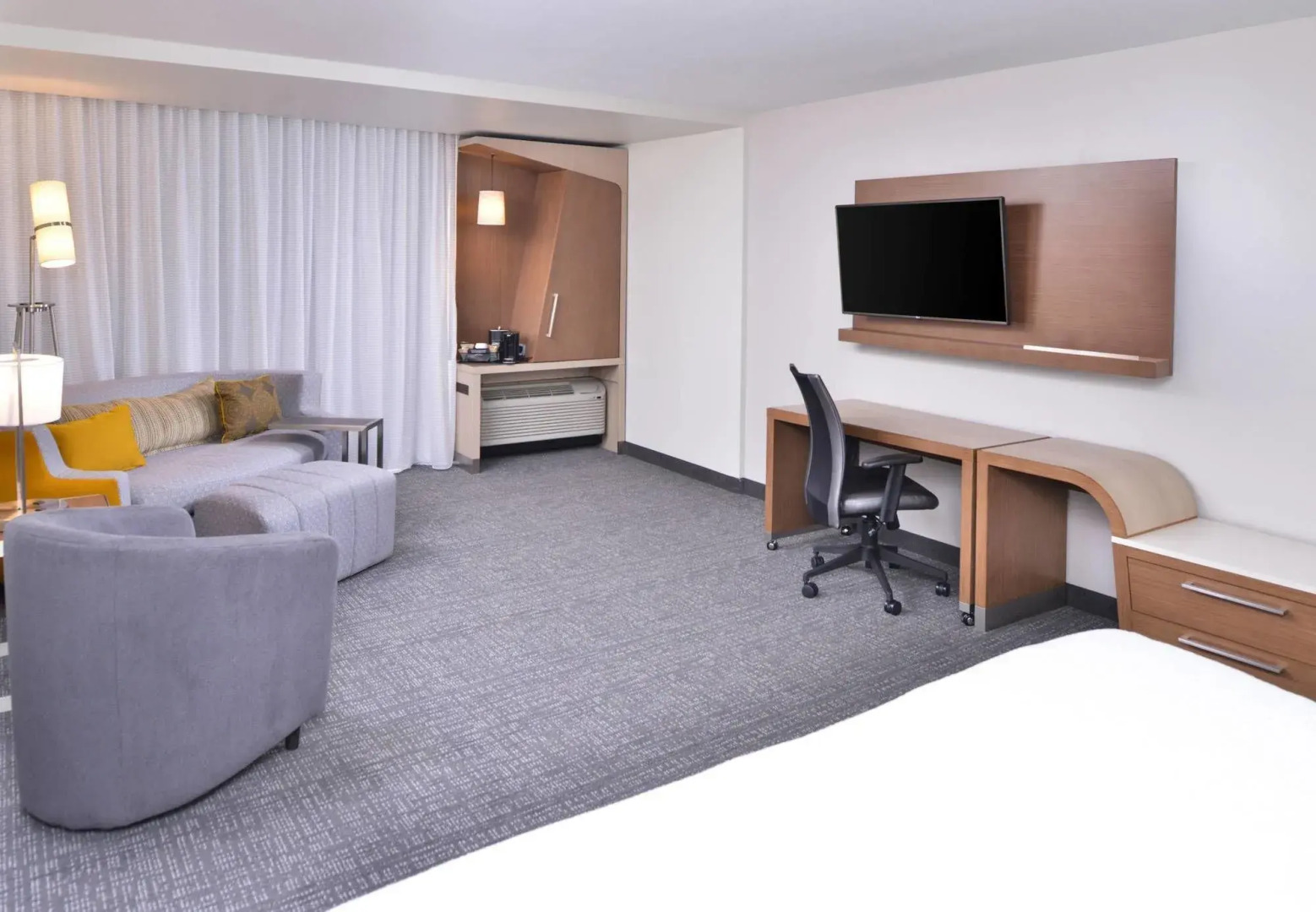 Courtyard Columbus Grove City