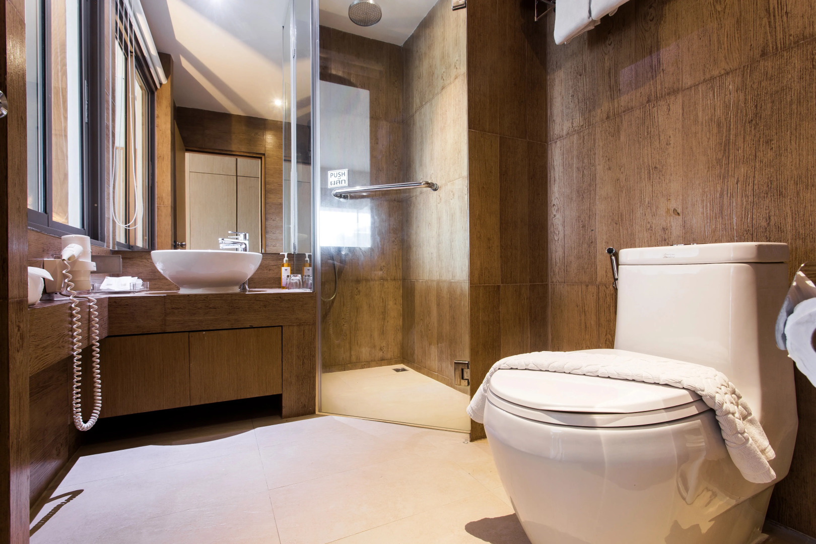 Chaweng Cove Beach Resort