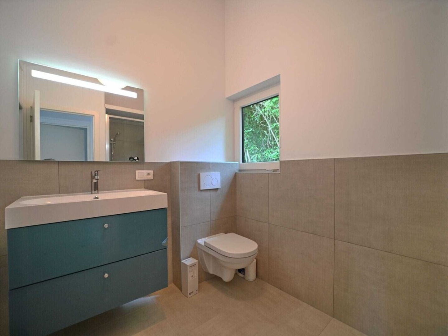 Bungalow by Lake Rabais in Virton