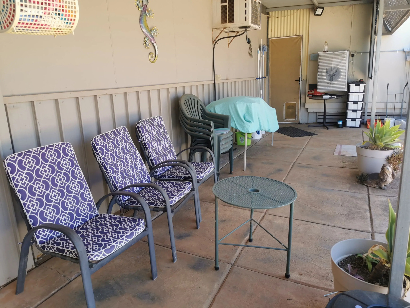 Chrissie's Dongara - Pet Friendly